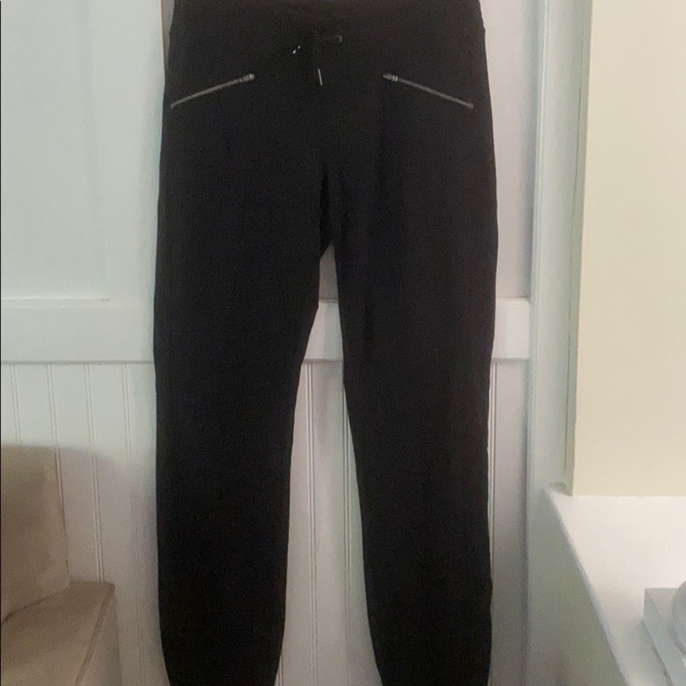 Joggers - Picture 2 of 3